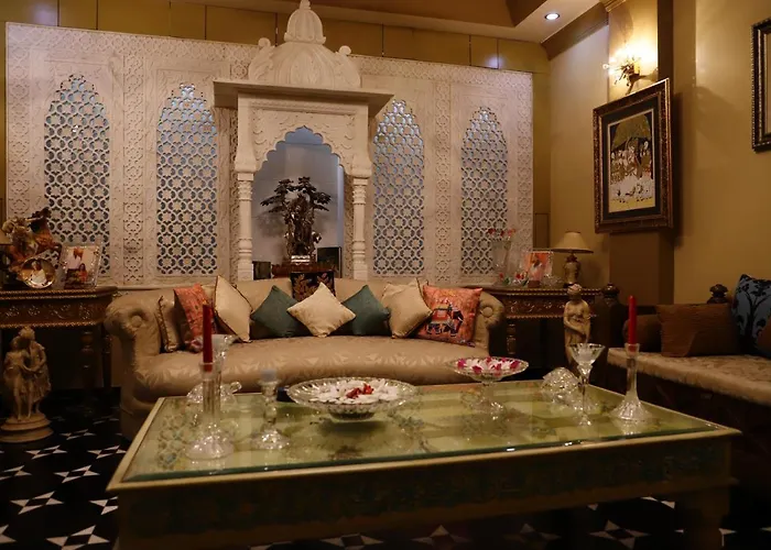 Aura Homestay Royal Villa